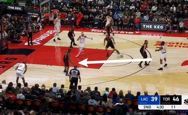 PG试玩-大师级视野！哈登弧顶击地妙传队友得分